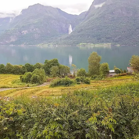 Two-bedroom Holiday In Høyheimsvik